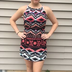 Cute patterned dress with tie on back